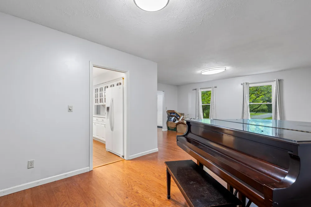 1824 Jackson Point Road Sewanee, TN 37375