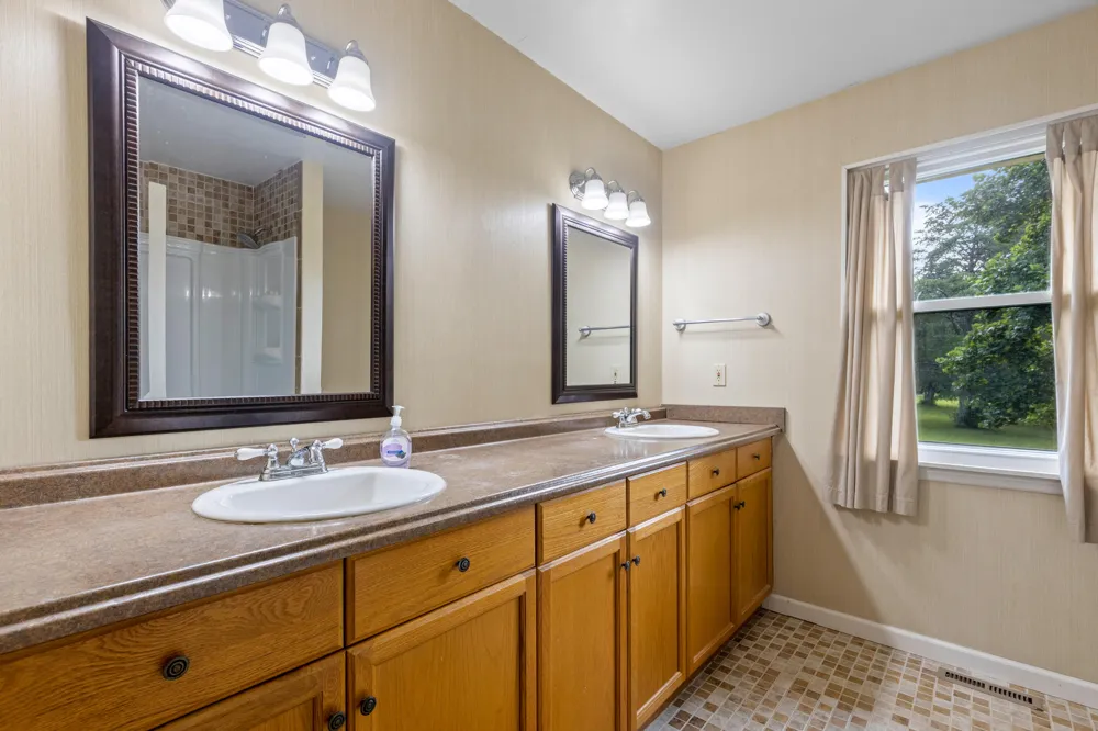1824 Jackson Point Road Sewanee, TN 37375