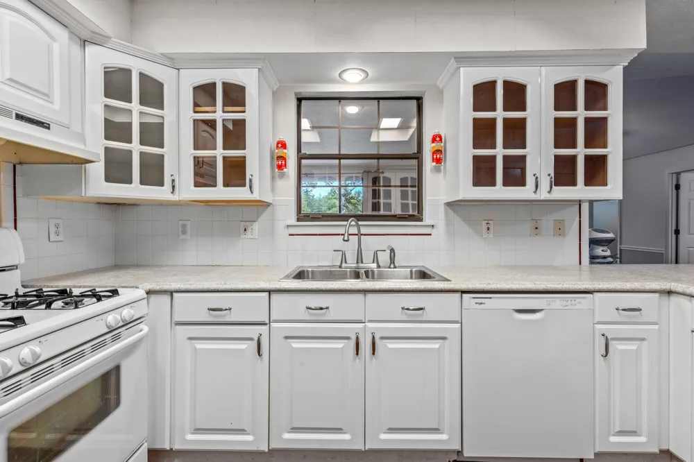 1824 Jackson Point Road Sewanee, TN 37375