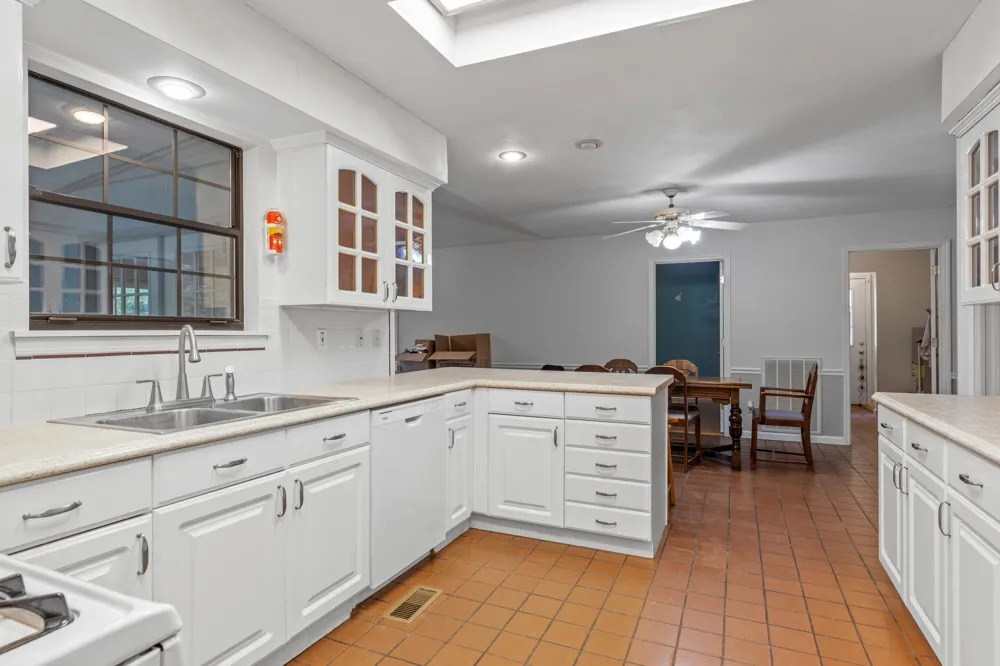 1824 Jackson Point Road Sewanee, TN 37375