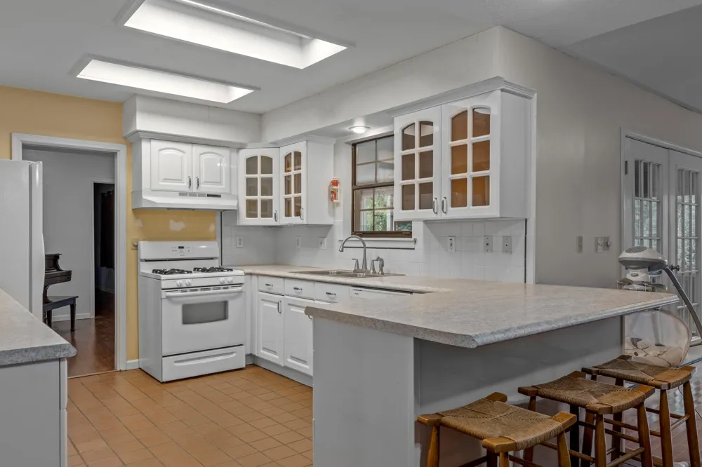 1824 Jackson Point Road Sewanee, TN 37375