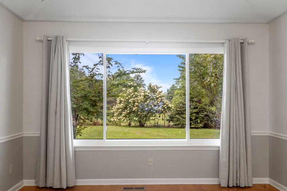 1824 Jackson Point Road Sewanee, TN 37375