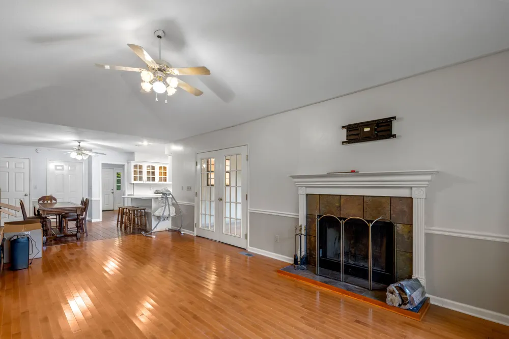 1824 Jackson Point Road Sewanee, TN 37375