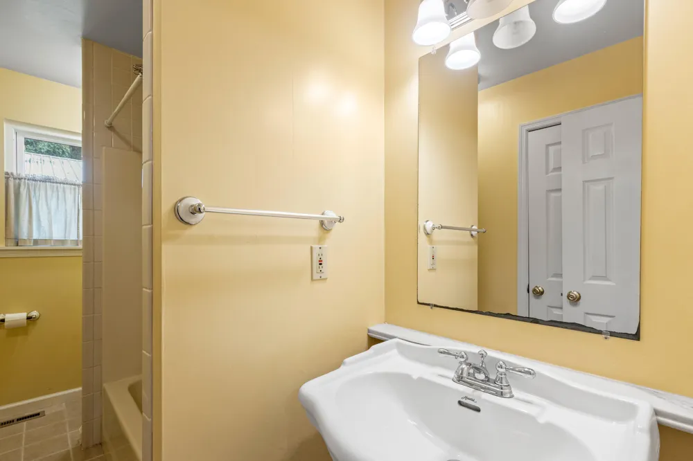 1824 Jackson Point Road Sewanee, TN 37375