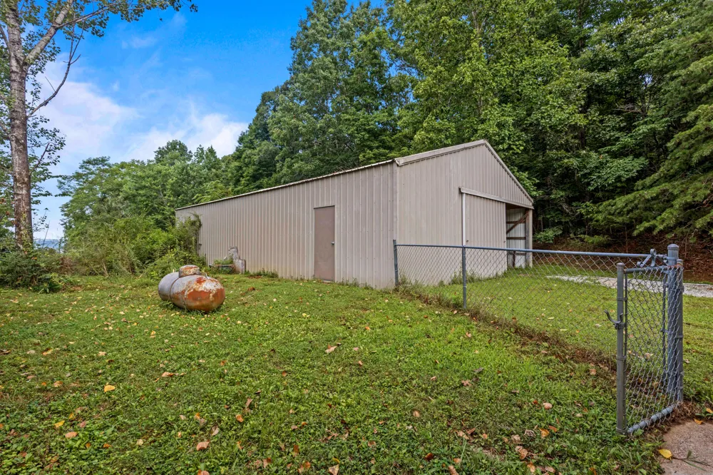 1824 Jackson Point Road Sewanee, TN 37375
