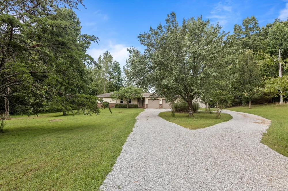 1824 Jackson Point Road Sewanee, TN 37375