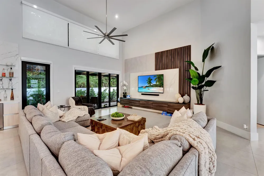 1812 SW 17th Street Boca Raton, FL 33486