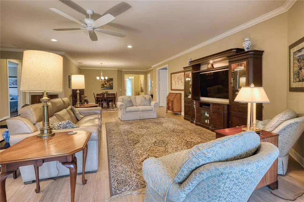 16918 LOUDON PLACE Bradenton, FL 34202
