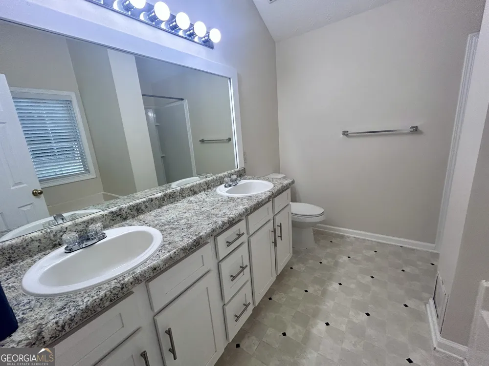 6 Saddlebrook Chase Senoia, GA 30276