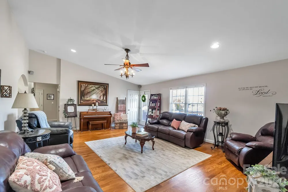 5507 Land Harbour Drive Granite Falls, NC 28630
