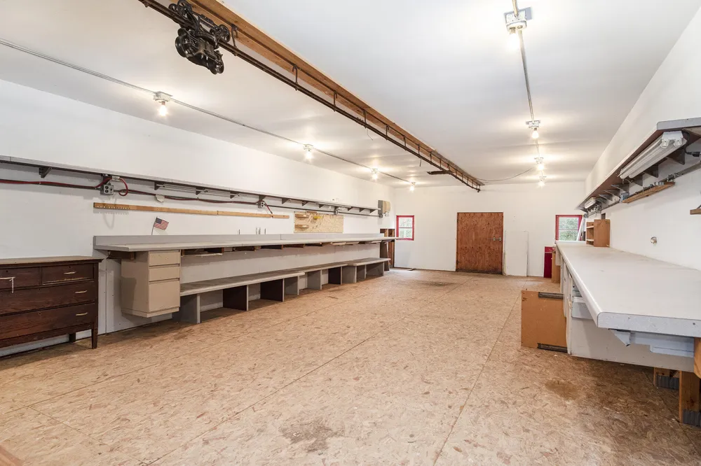 8020 E 98th Street Howard City, MI 49329