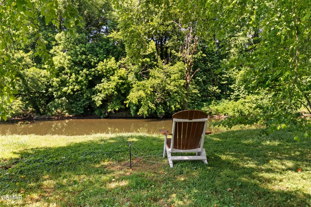 527 River Place Way #UNIT 546 Sevierville, TN 37862