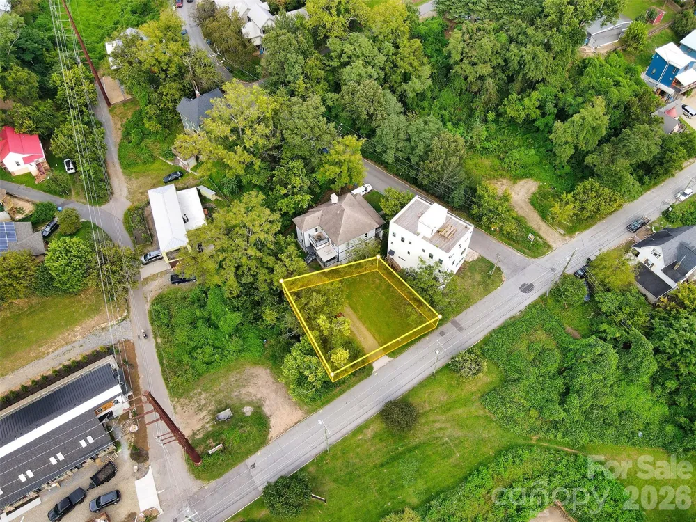 20 Roberts Street Asheville, NC 28801