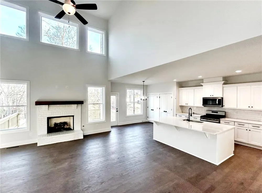 1695 Darby Road Waleska, GA 30183