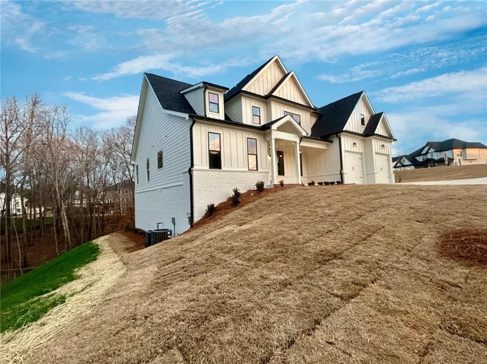 1695 Darby Road Waleska, GA 30183