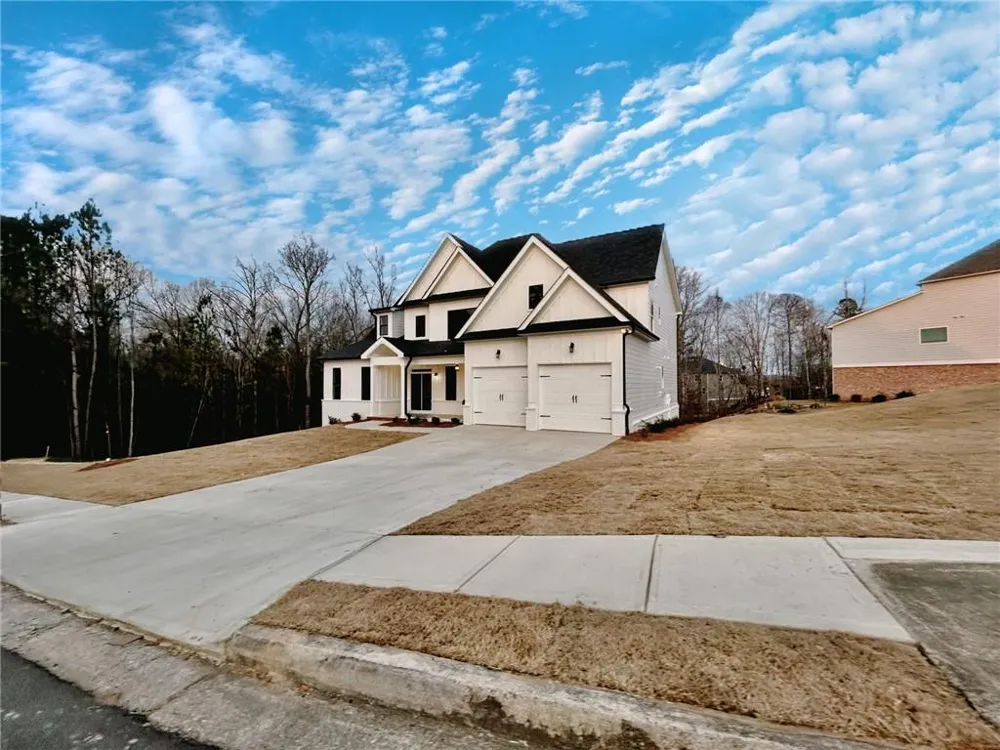 1695 Darby Road Waleska, GA 30183