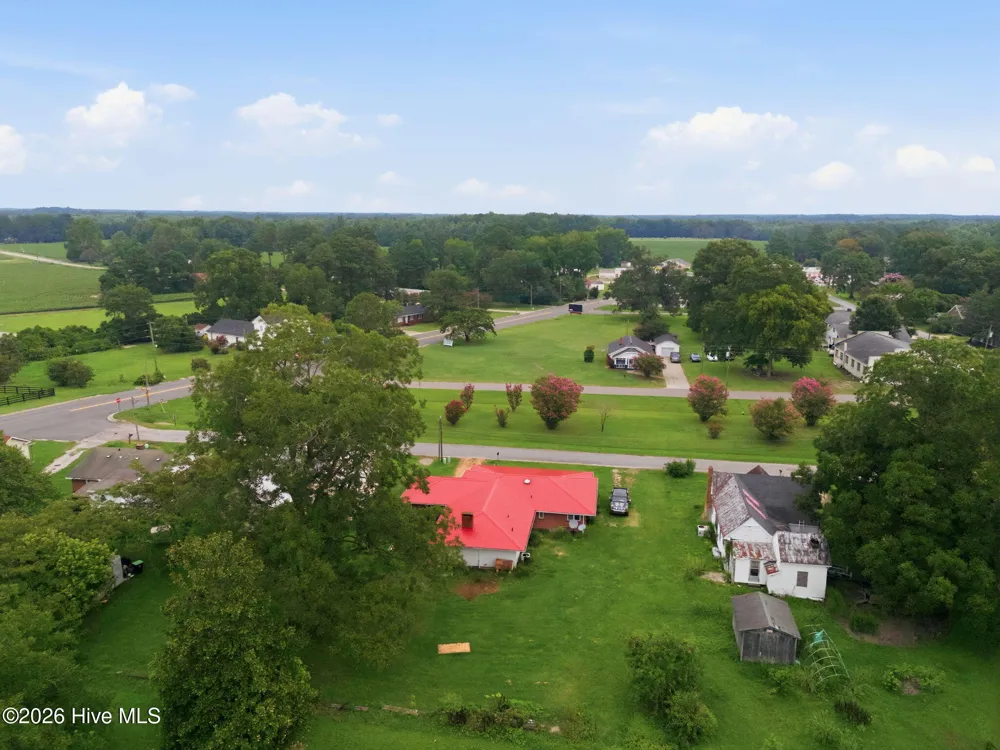 208 West Avenue Oak City, NC 27857