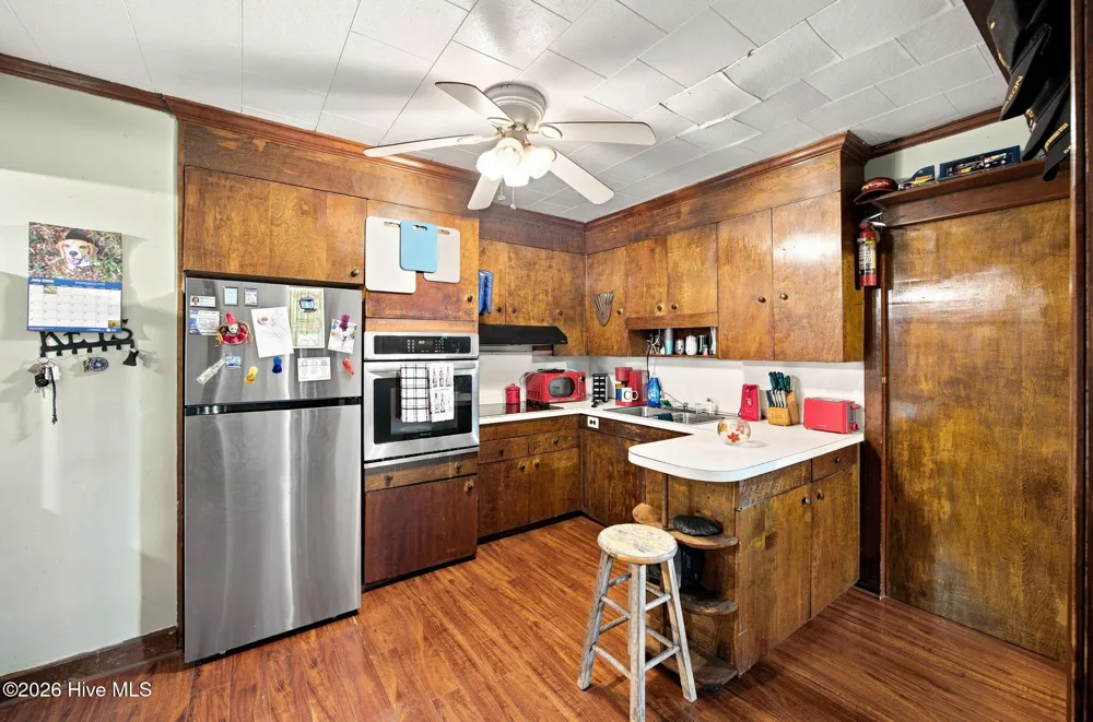208 West Avenue Oak City, NC 27857