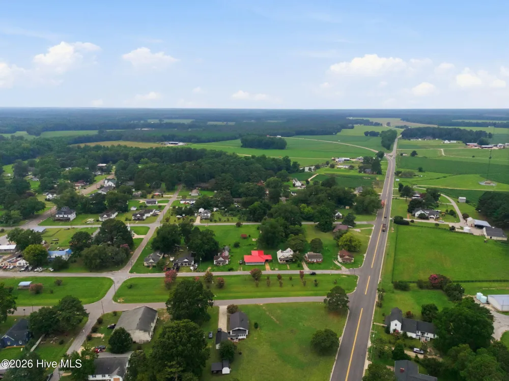 208 West Avenue Oak City, NC 27857