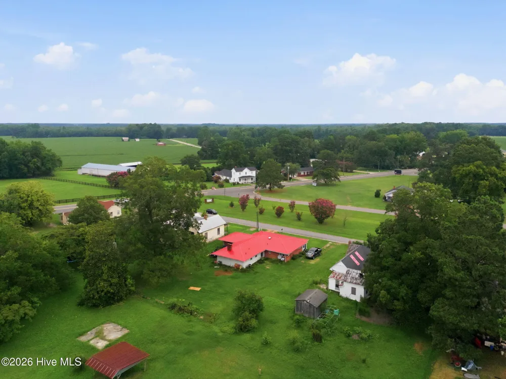 208 West Avenue Oak City, NC 27857