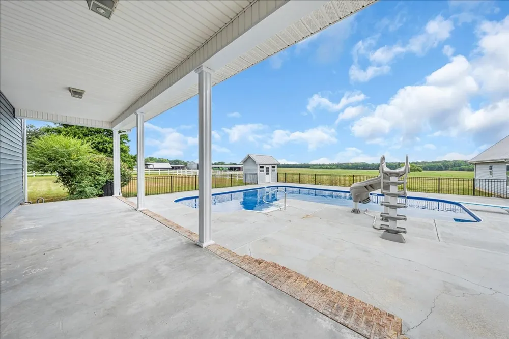 4662 Murfreesboro Hwy Manchester, TN 37355