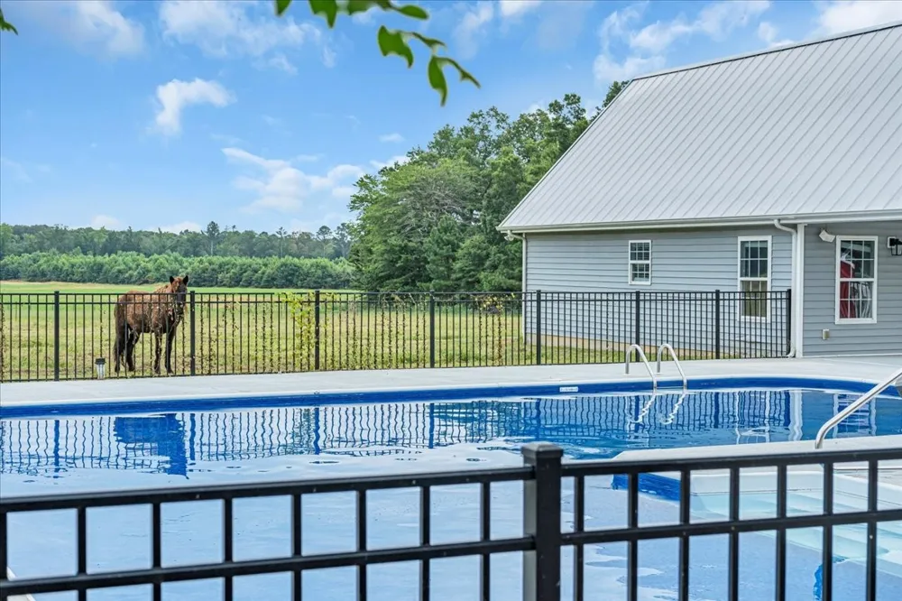 4662 Murfreesboro Hwy Manchester, TN 37355