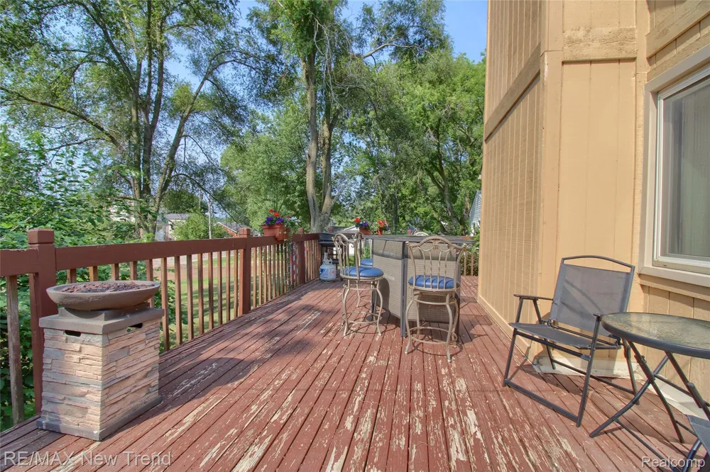 2475 Jackson Boulevard Highland Charter Township, MI 48356