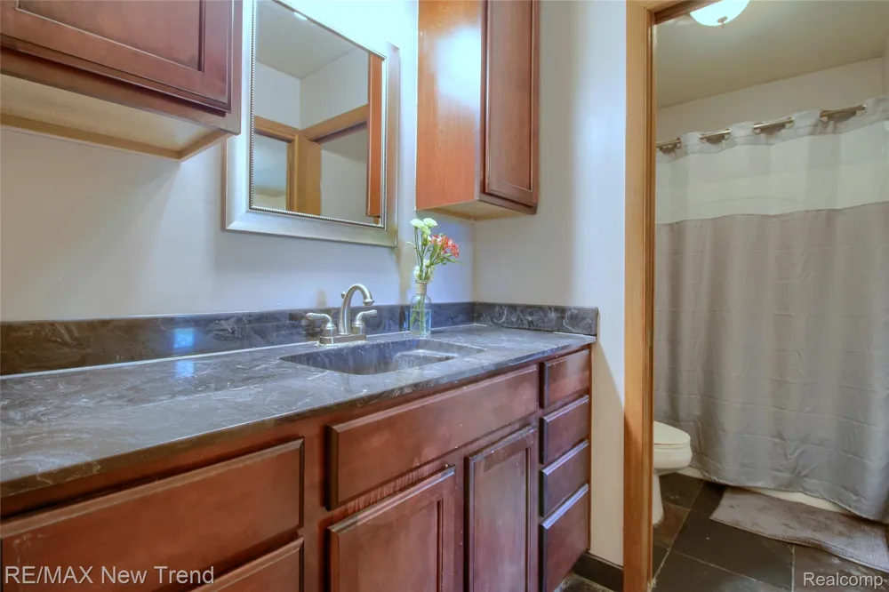2475 Jackson Boulevard Highland Charter Township, MI 48356