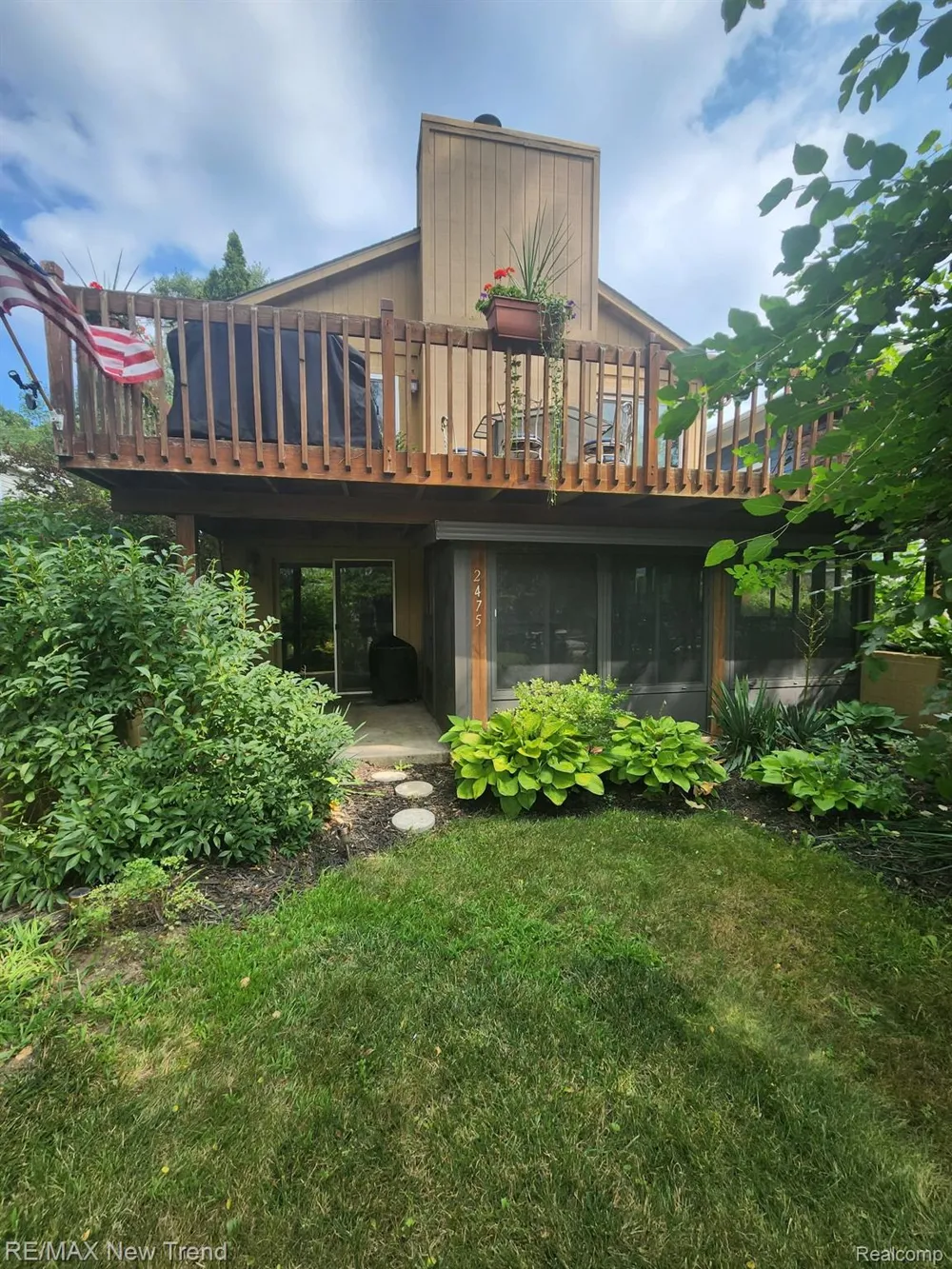2475 Jackson Boulevard Highland Charter Township, MI 48356