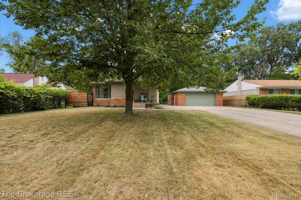 26515 Northeastern Highway Madison Heights City, MI 48071
