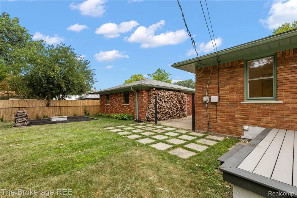 26515 Northeastern Highway Madison Heights City, MI 48071