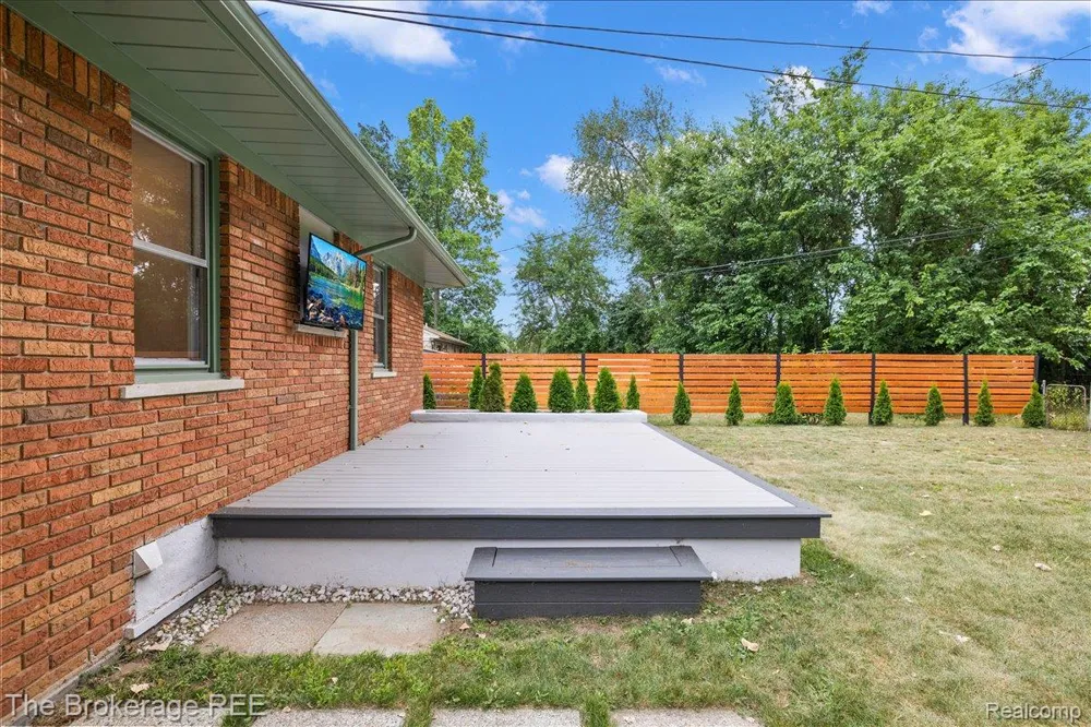 26515 Northeastern Highway Madison Heights City, MI 48071
