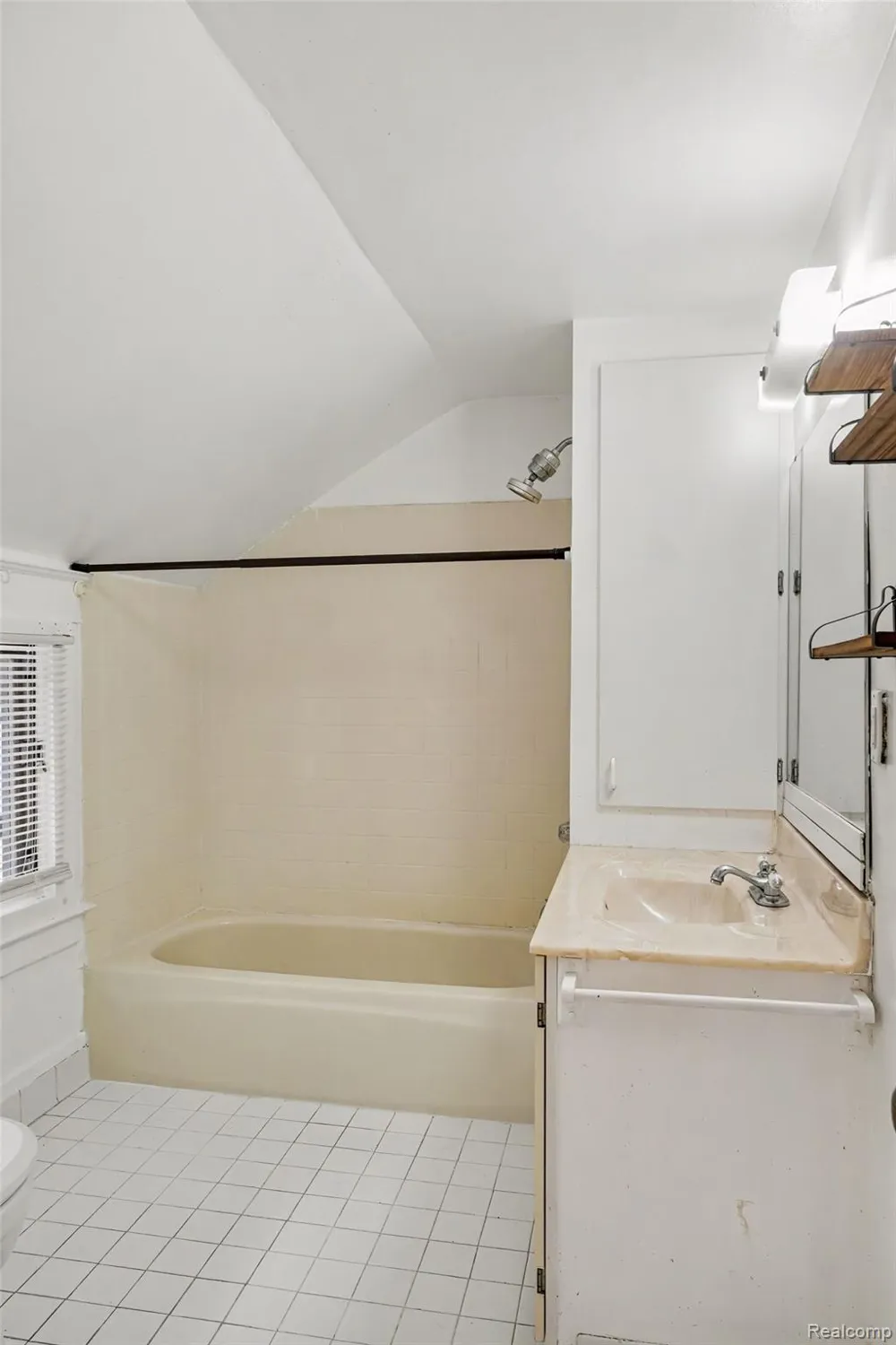 10266 Hegel Road Atlas Township, MI 48438