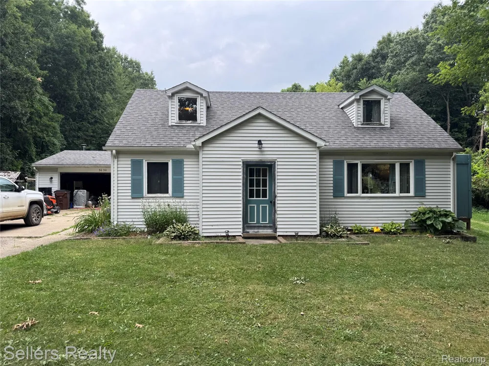 3030 Grange Hall Road Groveland Township, MI 48462