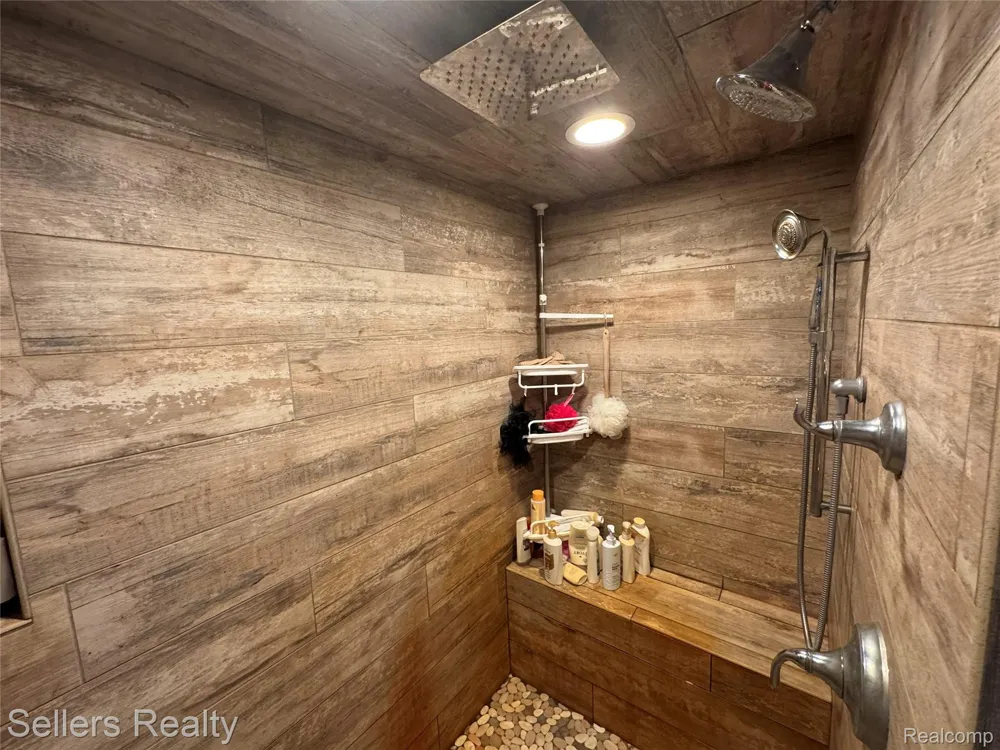3030 Grange Hall Road Groveland Township, MI 48462