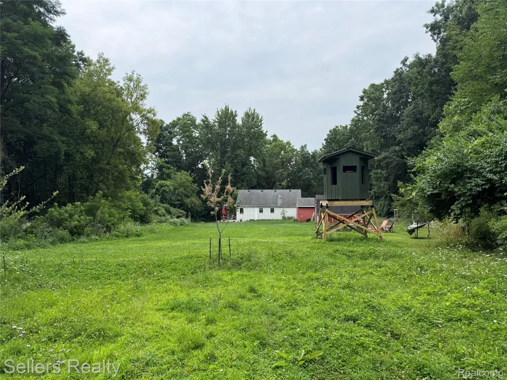 3030 Grange Hall Road Groveland Township, MI 48462