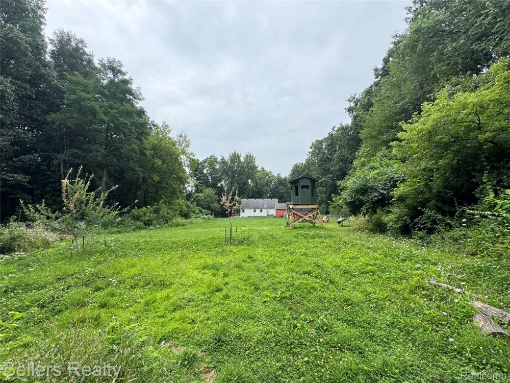 3030 Grange Hall Road Groveland Township, MI 48462