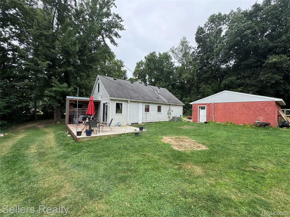 3030 Grange Hall Road Groveland Township, MI 48462