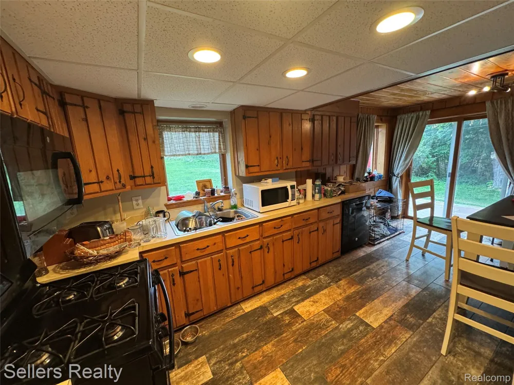 3030 Grange Hall Road Groveland Township, MI 48462