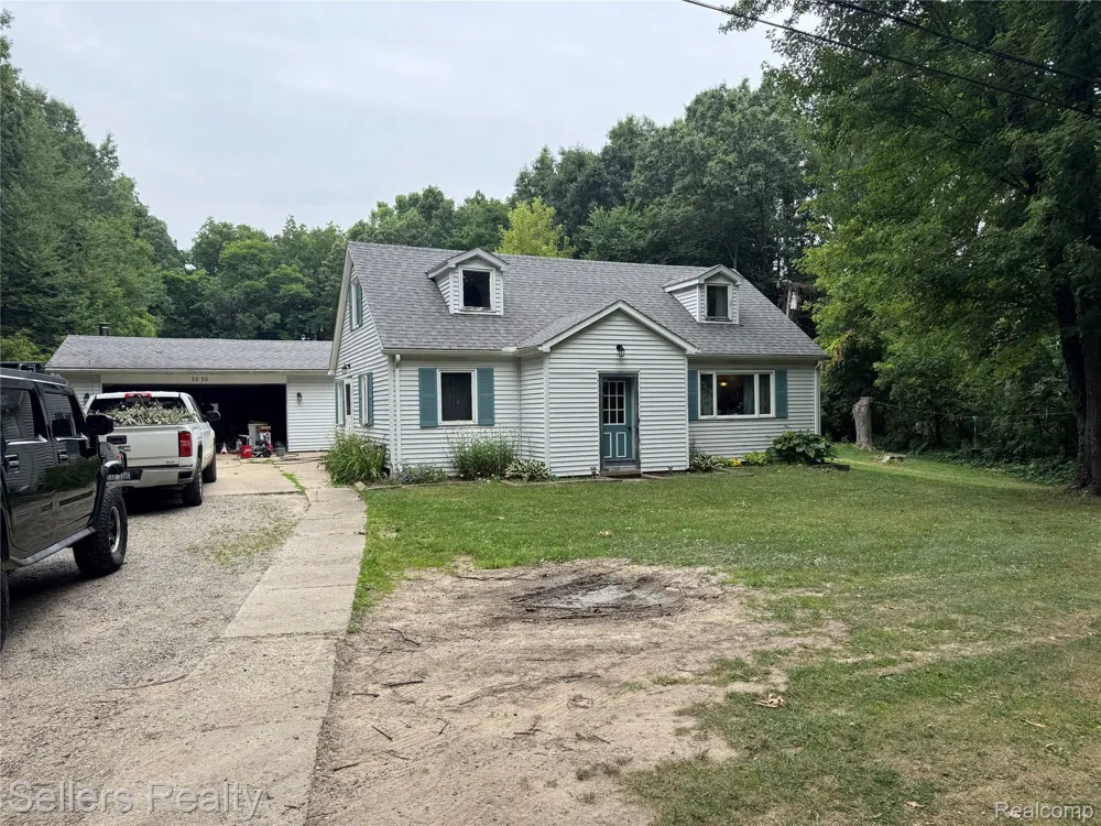 3030 Grange Hall Road Groveland Township, MI 48462