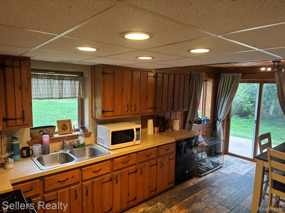 3030 Grange Hall Road Groveland Township, MI 48462