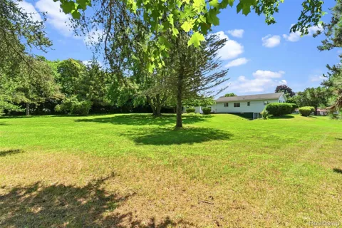 2285 Peppermill Road