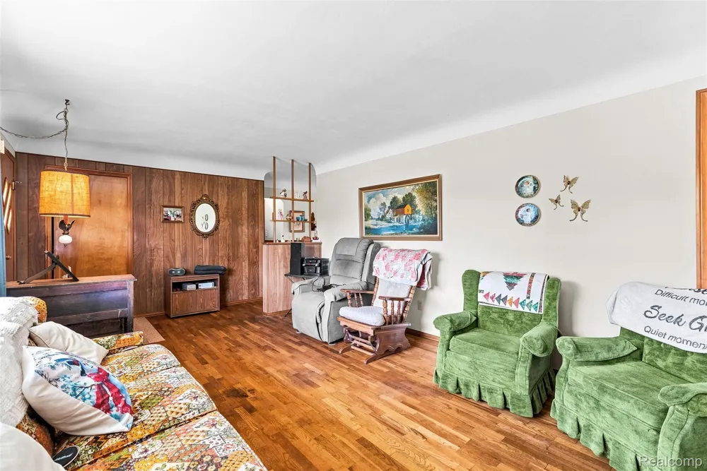 2285 Peppermill Road Lapeer Township, MI 48446