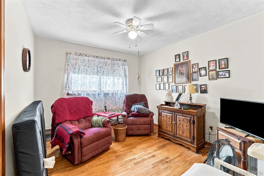 2285 Peppermill Road Lapeer Township, MI 48446