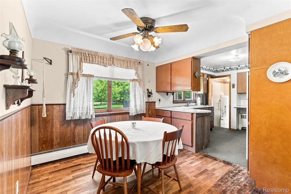2285 Peppermill Road Lapeer Township, MI 48446