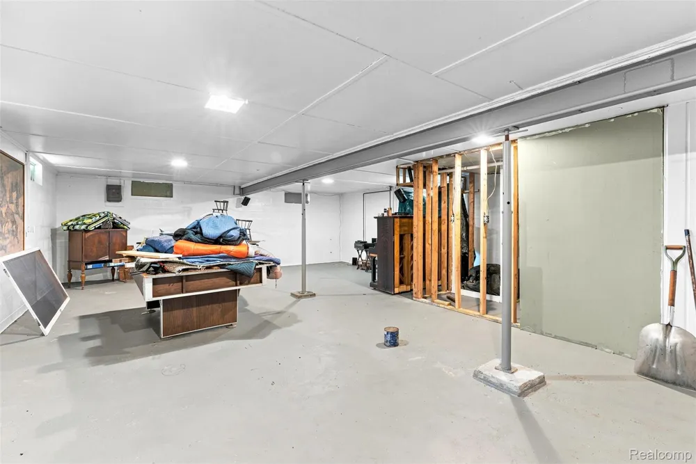 2285 Peppermill Road Lapeer Township, MI 48446
