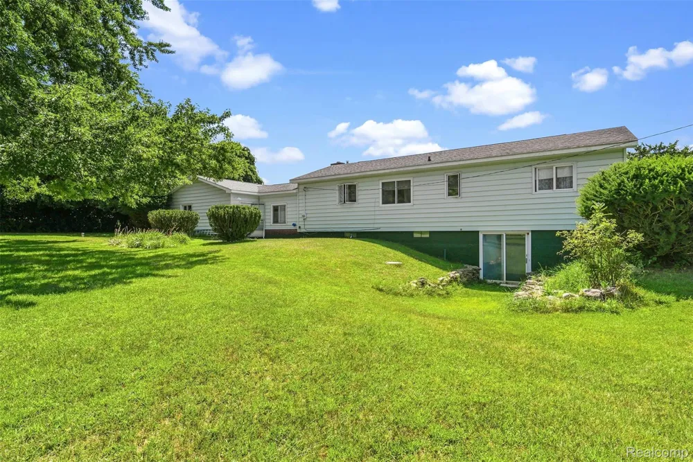 2285 Peppermill Road Lapeer Township, MI 48446