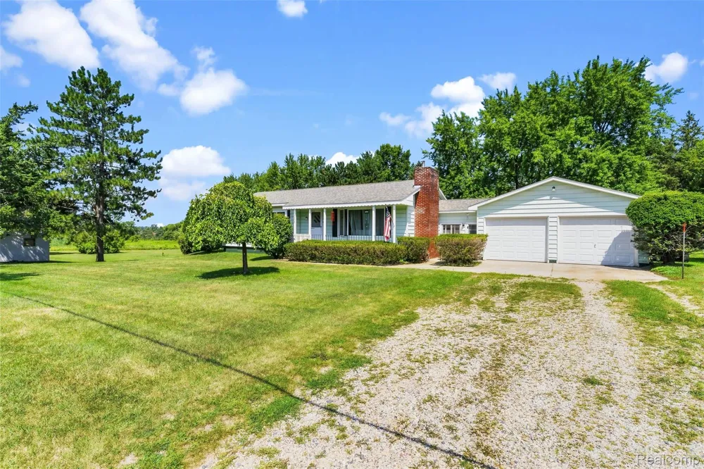 2285 Peppermill Road Lapeer Township, MI 48446
