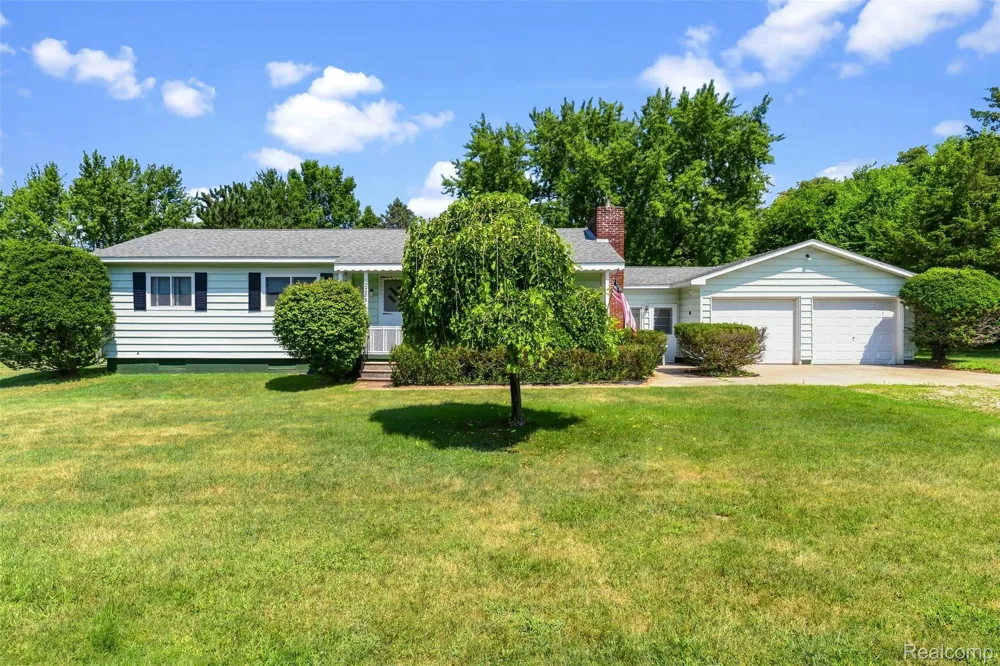 2285 Peppermill Road Lapeer Township, MI 48446