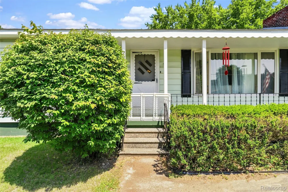 2285 Peppermill Road Lapeer Township, MI 48446